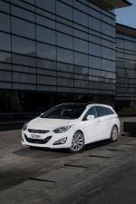 Hyundai i40 Tourer 2014 года (UK)